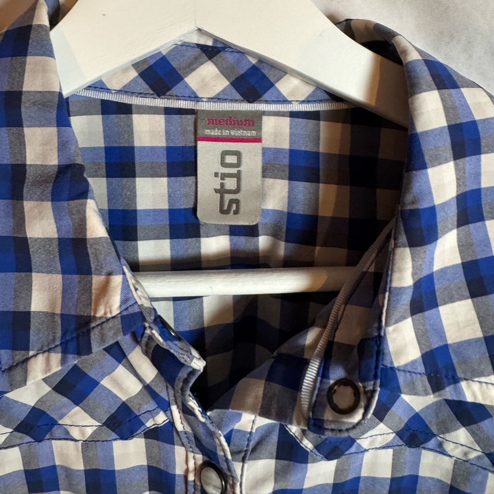 Stio Women’s Blue Plaid Snap Button Shirt – Size Medium - Picture 4 of 6